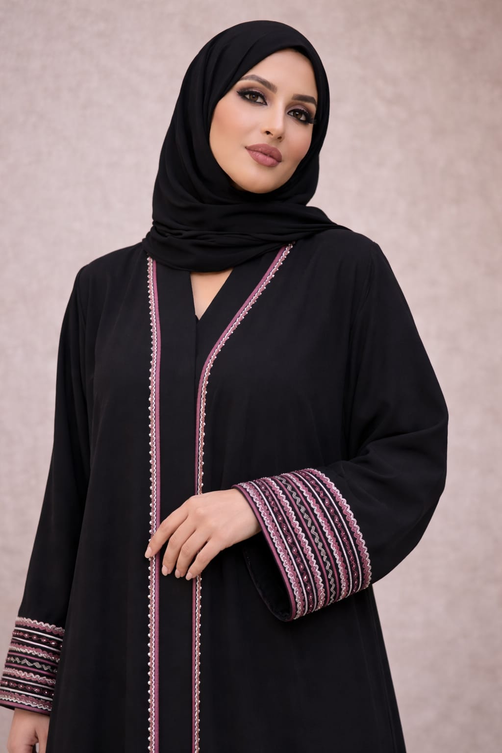Elegant Mauve Zig-Zag Embroidered Black Abaya