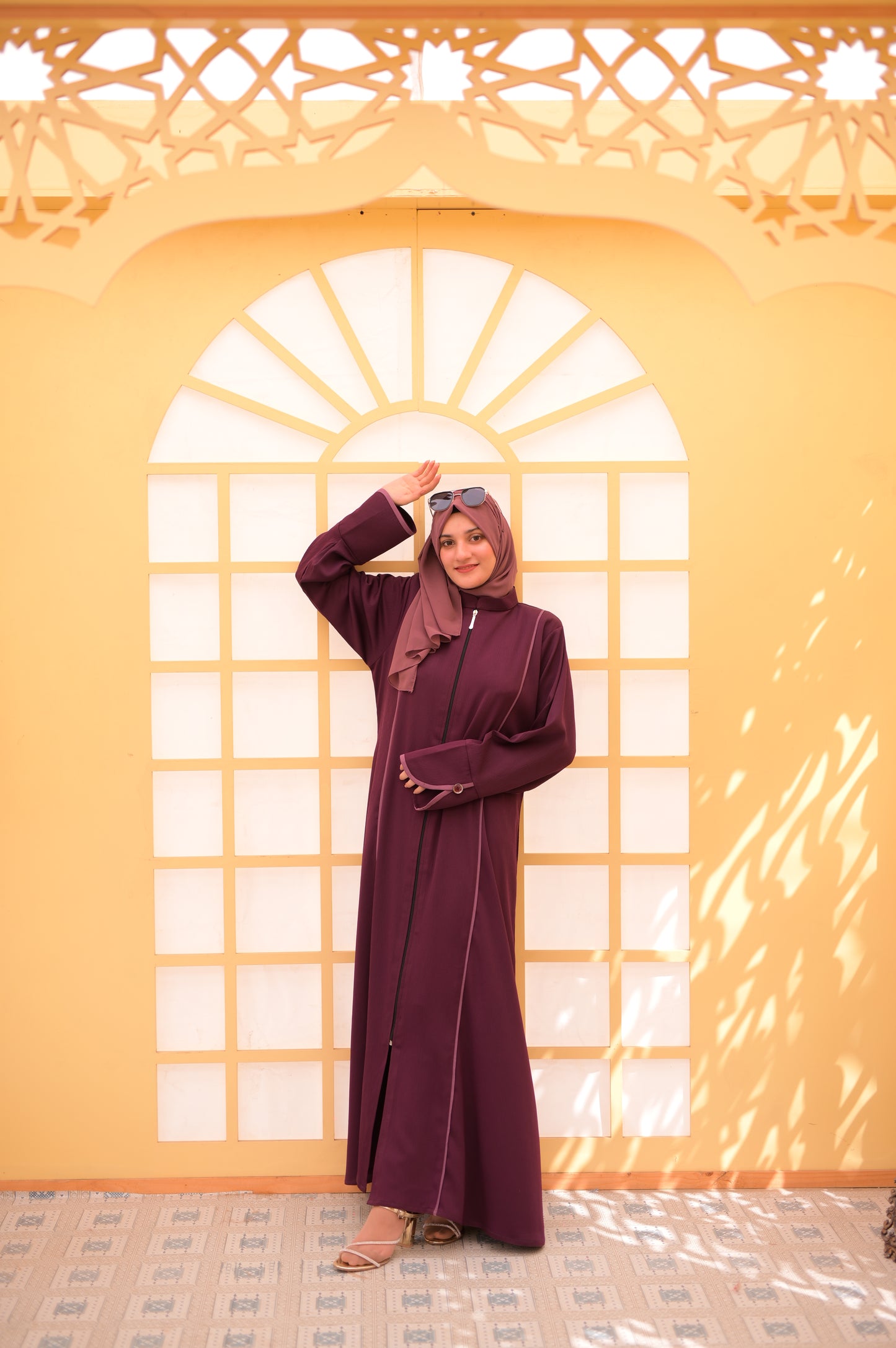 Metallic Zipper Zoom Crinkle Abaya