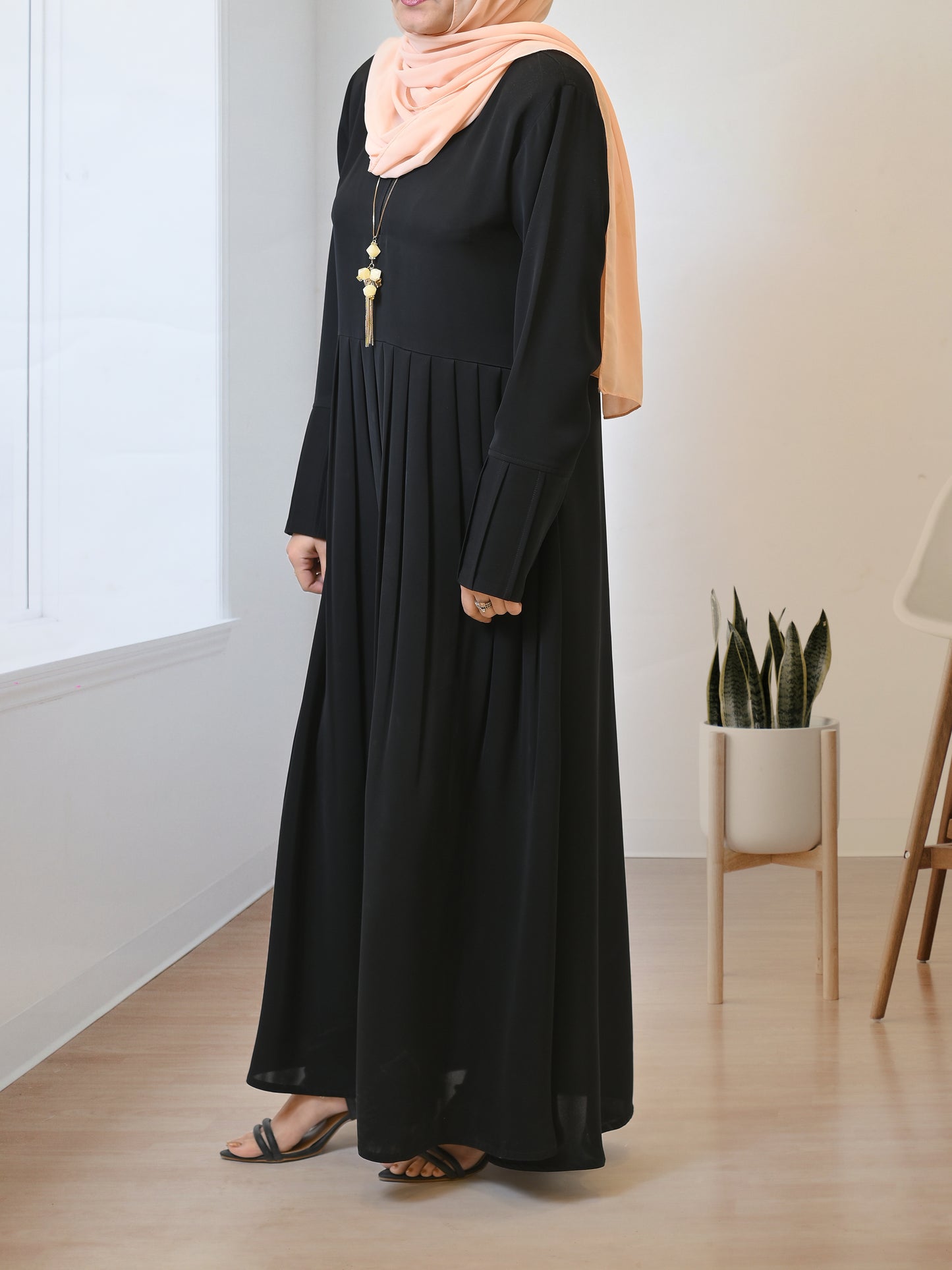 Flary Cut & Pleated Modest Abaya