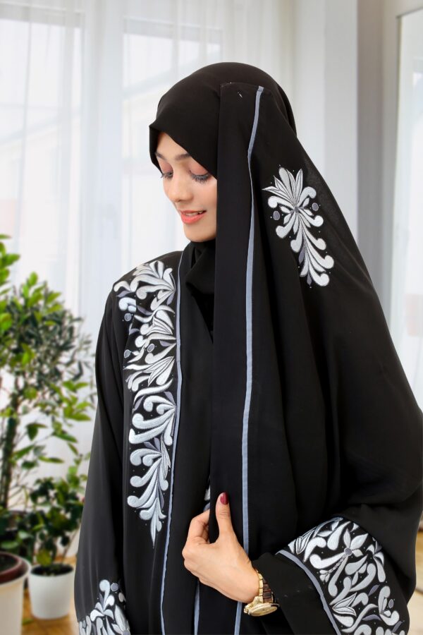 Laurel Sky Abaya